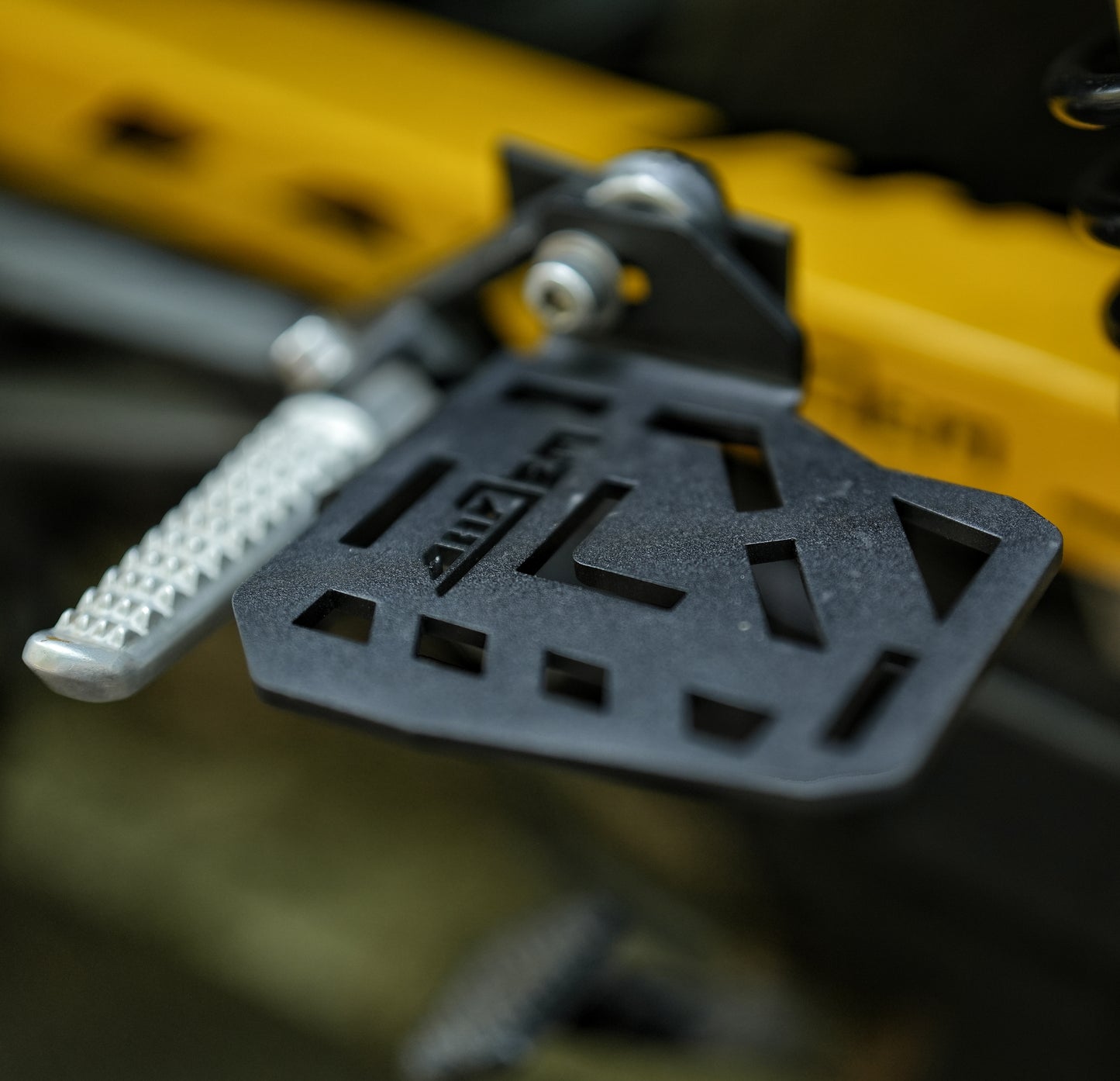 cb350rs pillion footrests