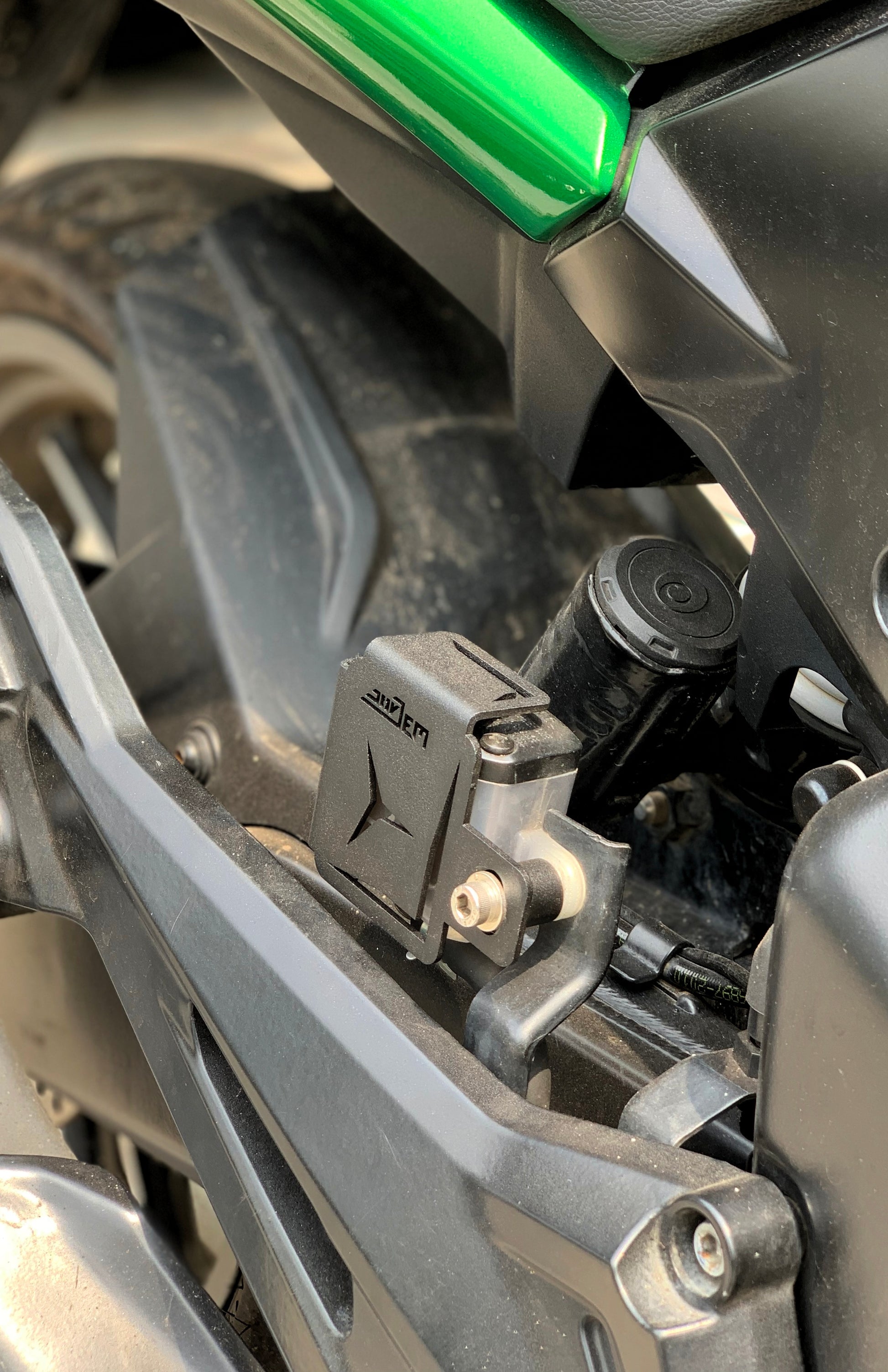 dominar 250 oil container guard