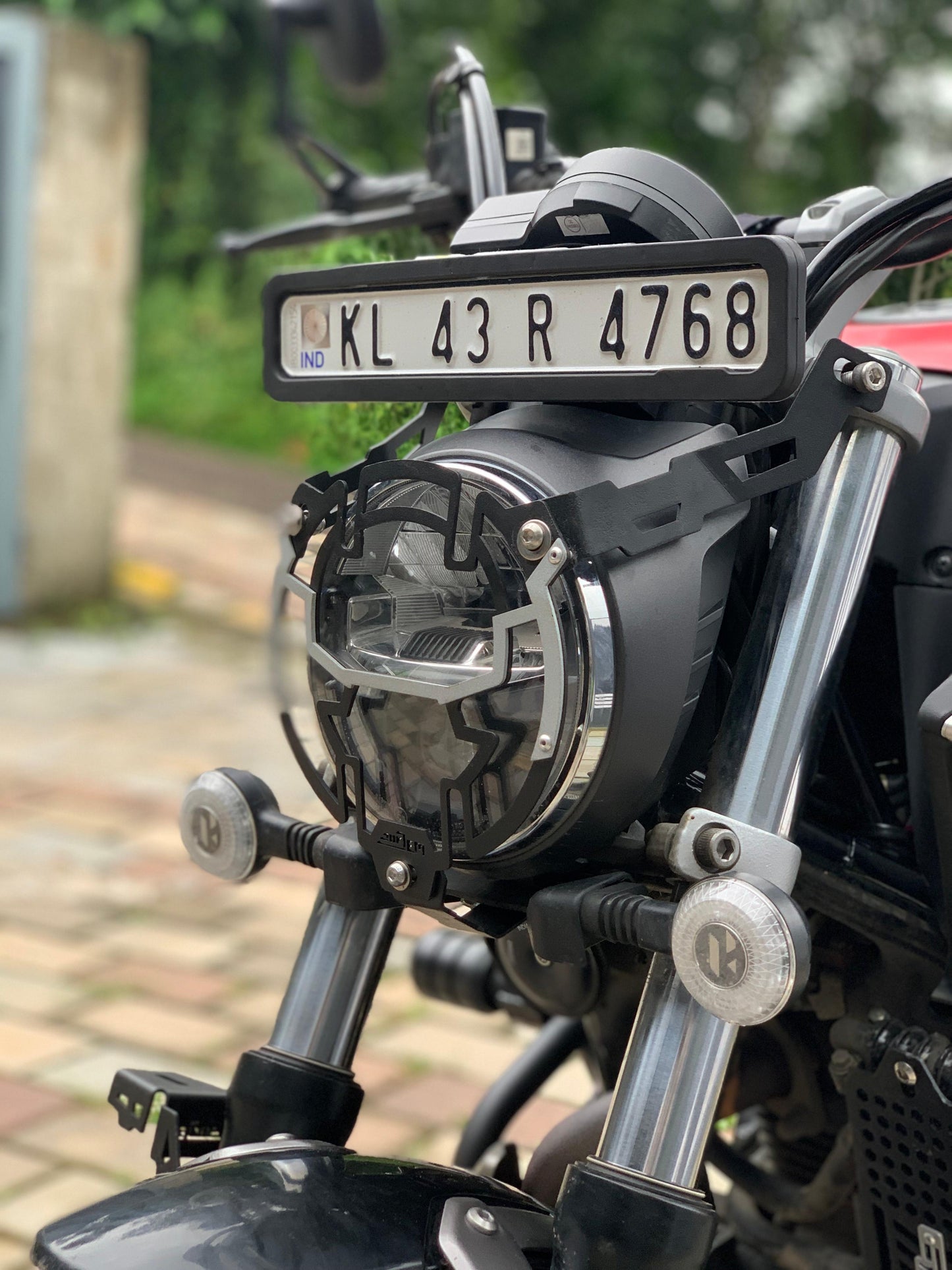 Hero Mavrick 440 Headlight Grill