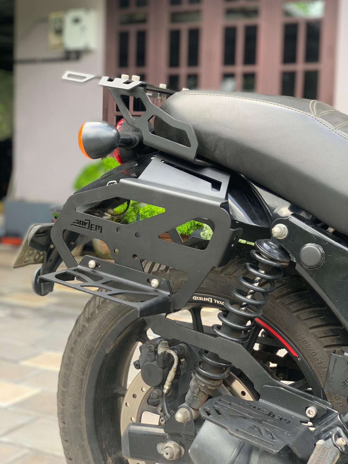 saddle stay for hunter 350