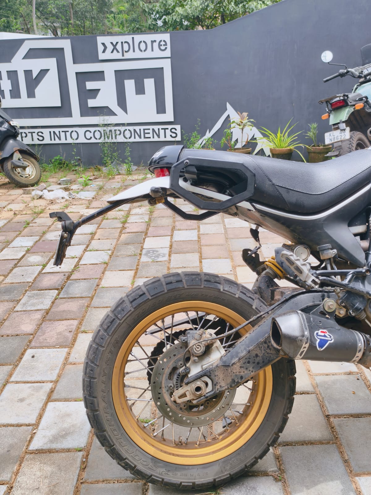 Ducati desert sled saddle stay