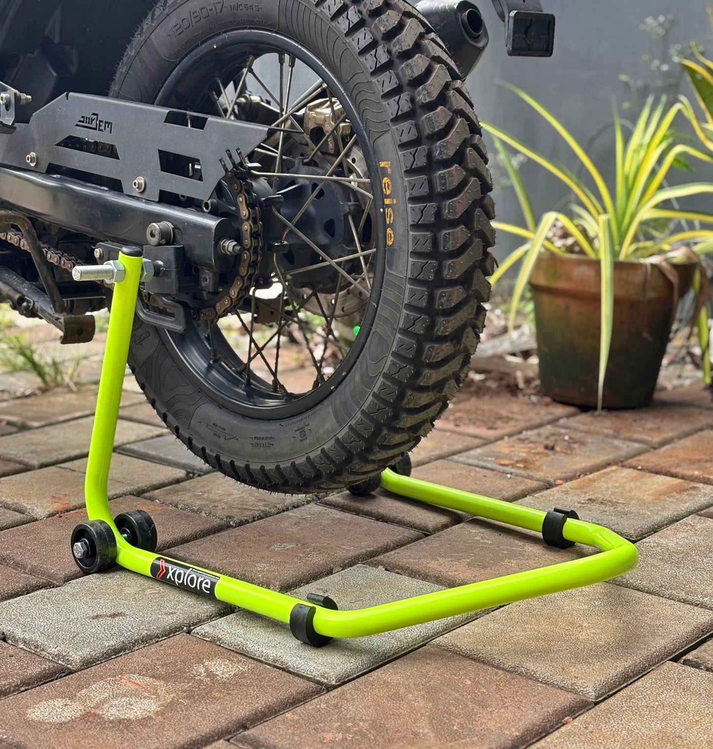 Explore High Quality Universal Paddock Stand With Swingarm L Supports For All Bikes Upto 250kg Weight