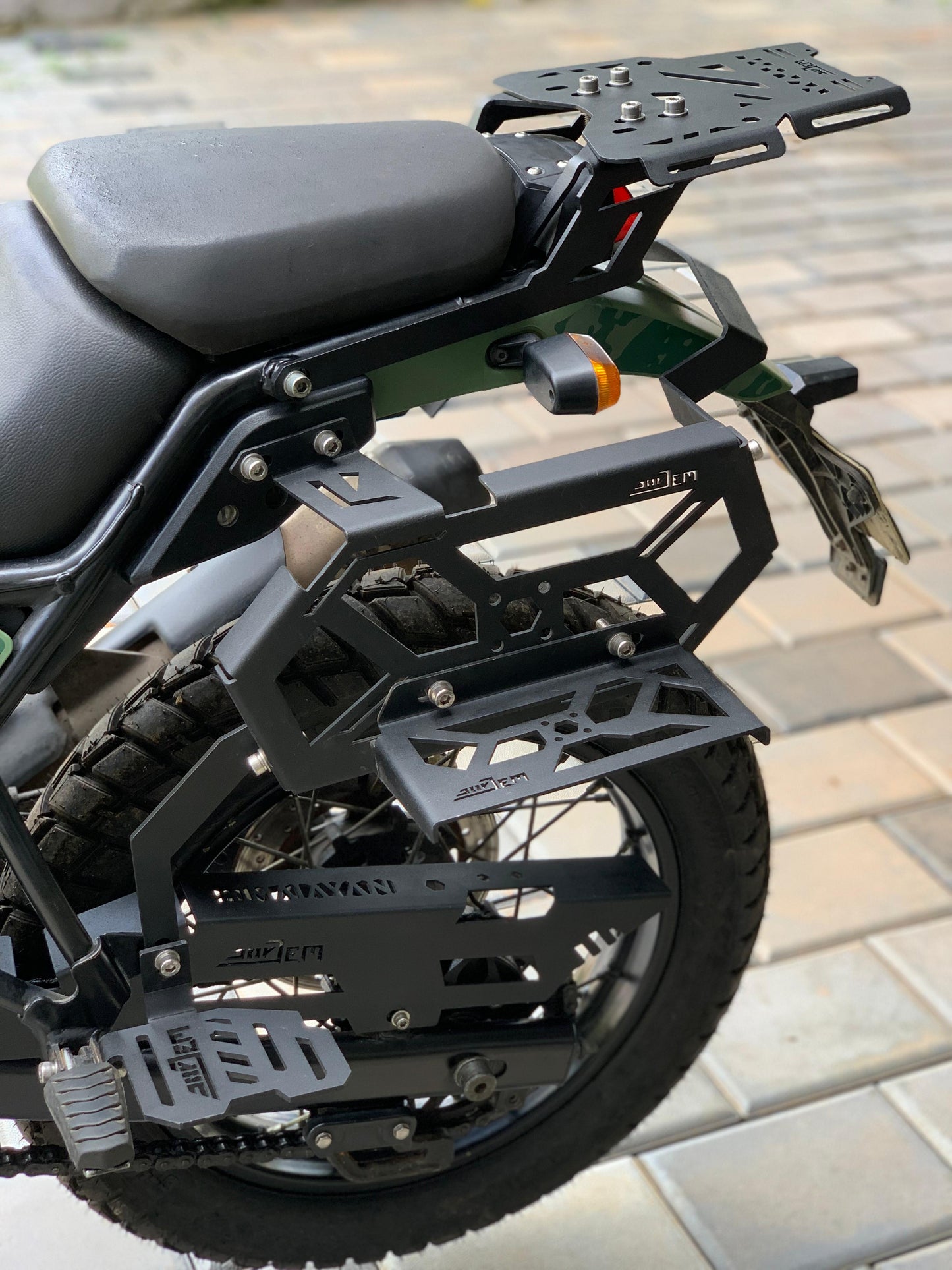 Himalayan 411 pillion footrest (Pair Of Two)