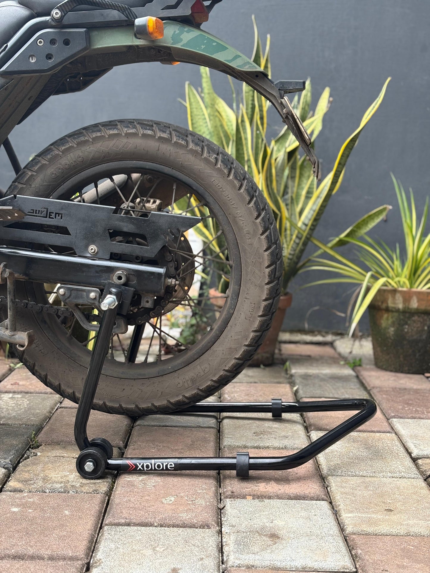 Explore High Quality Universal Paddock Stand With Swingarm L Supports For All Bikes Upto 250kg Weight