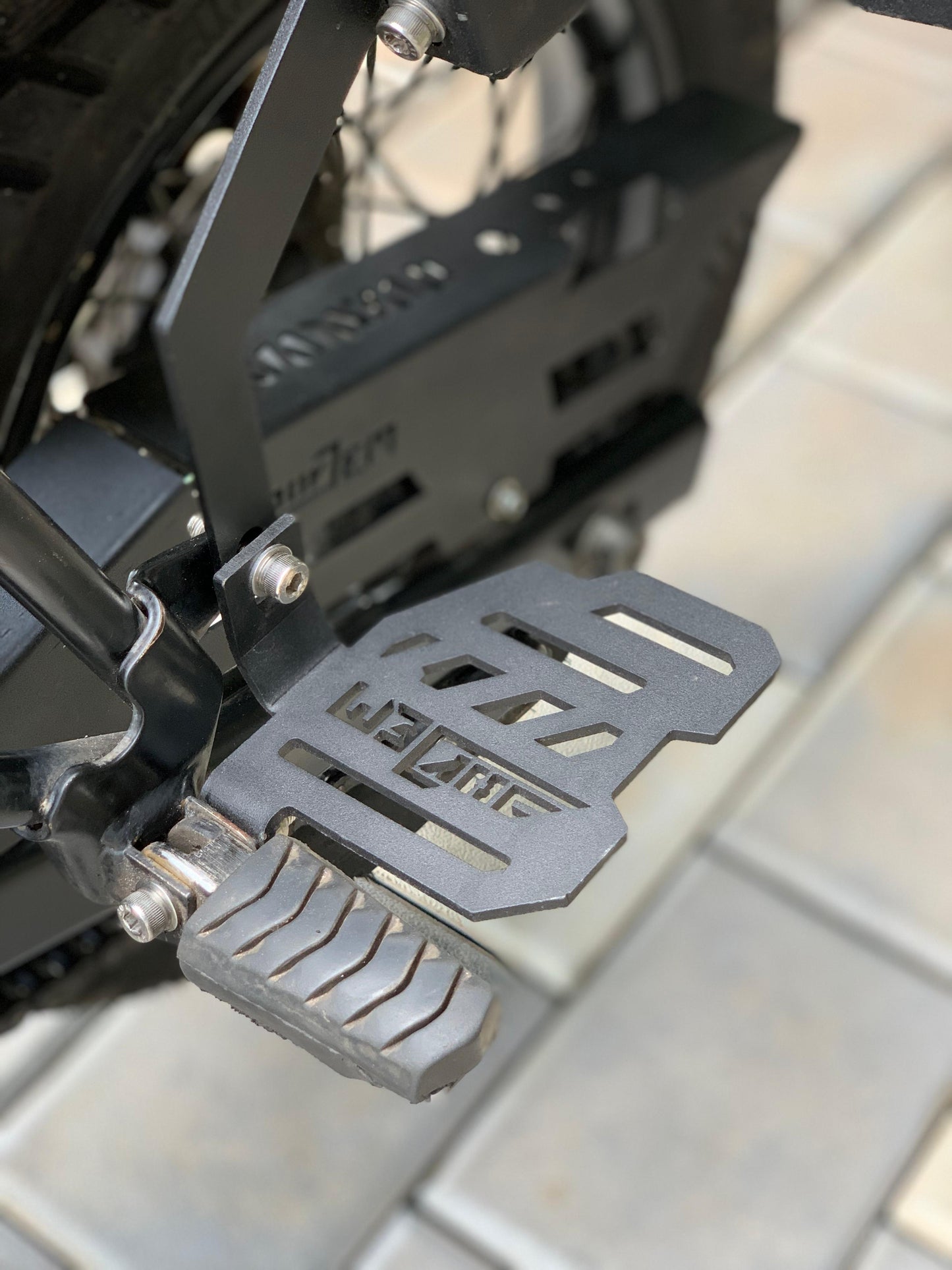 Himalayan 411 pillion footrest (Pair Of Two)