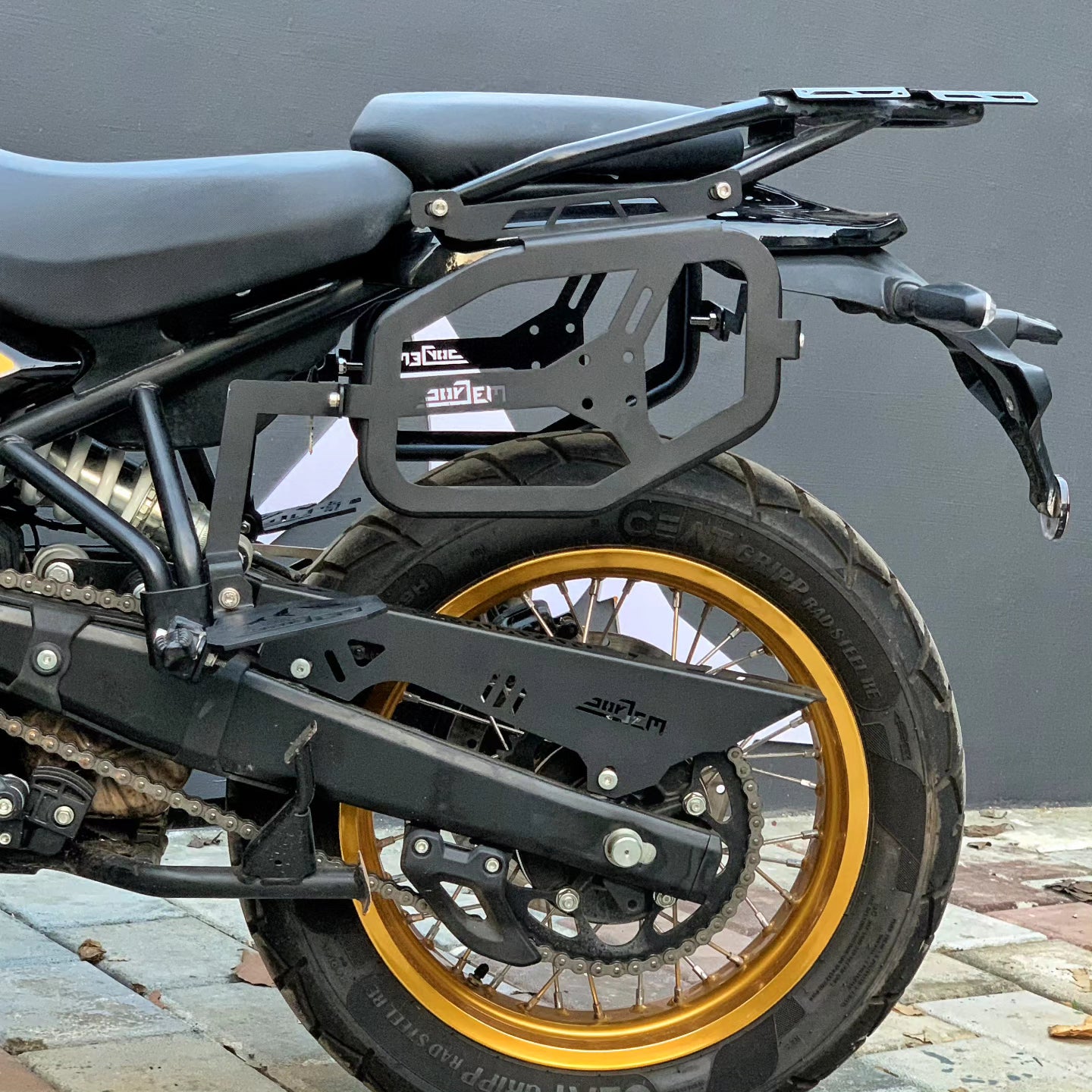 re himalayan 450 saddle stay