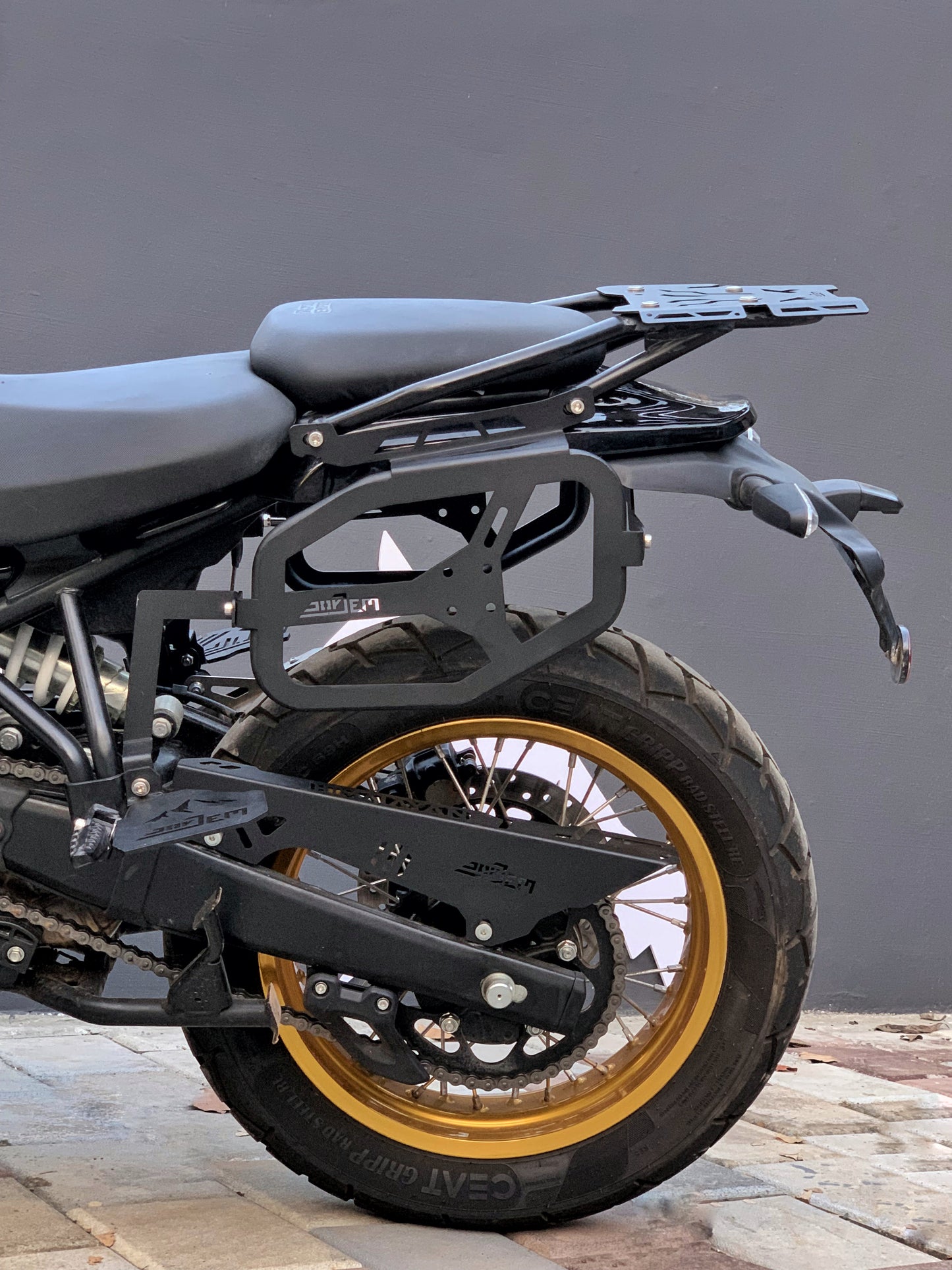 royal enfield himalayan 450 accessories