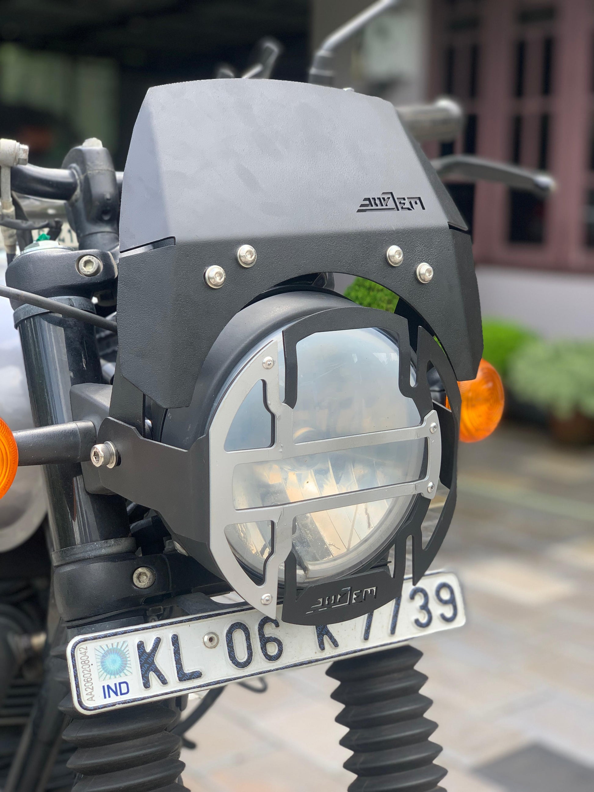 re hunter 350 accessories