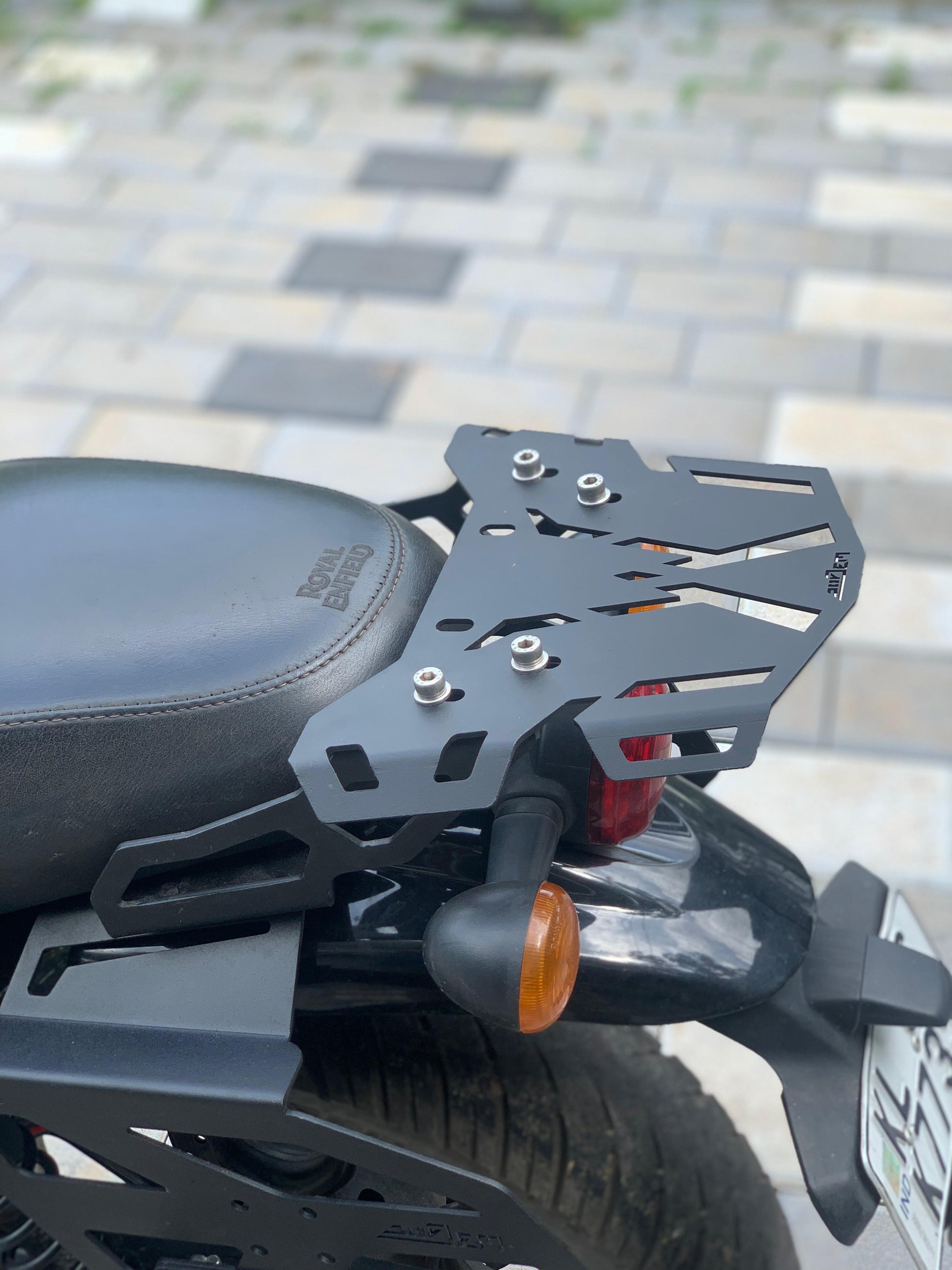 hunter 350 luggage carrier