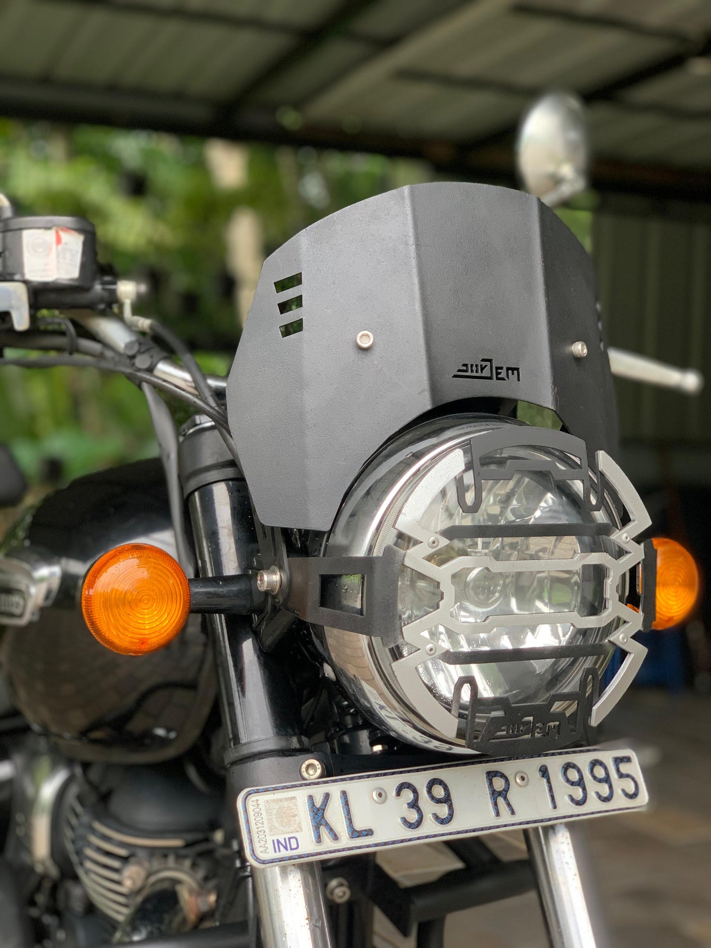 royal enfield meteor 350 visor