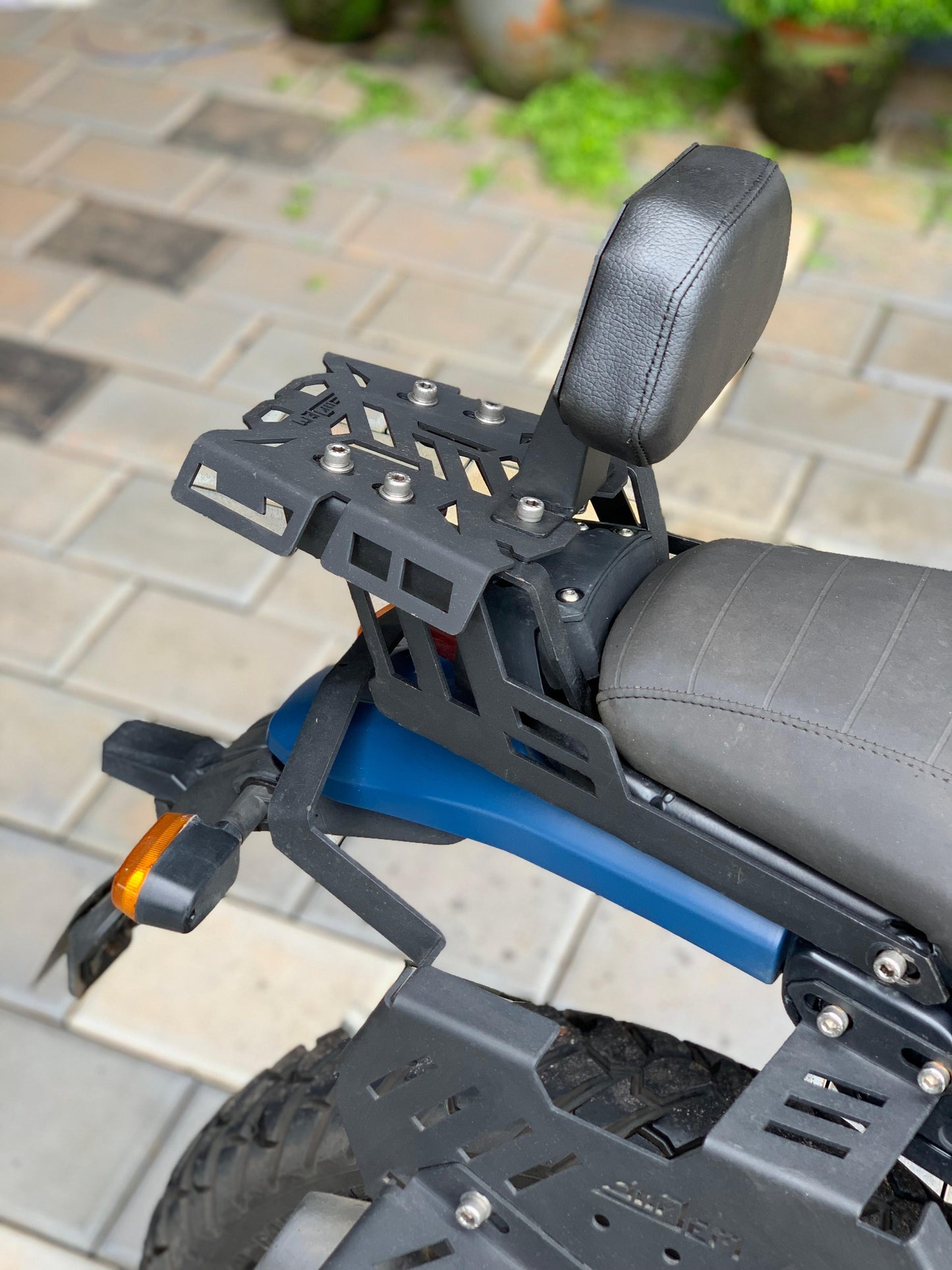 himalayan scram 411 luggage carrier