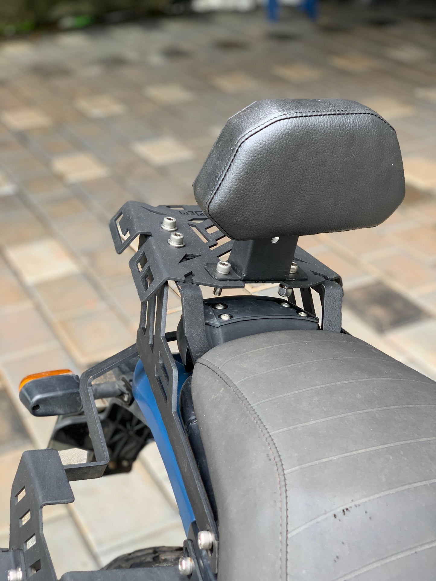 himalayan scram 411 backrest
