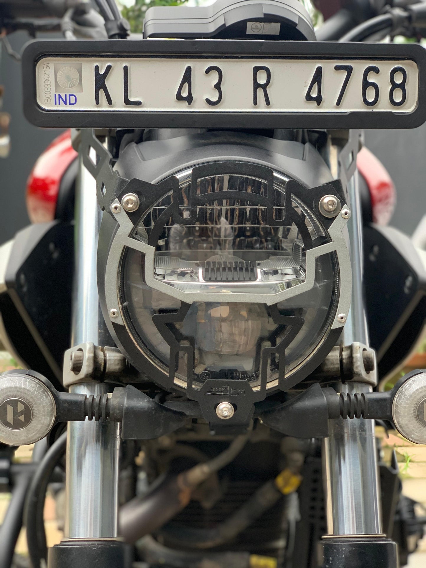 Hero Mavrick 440 Headlight Grill